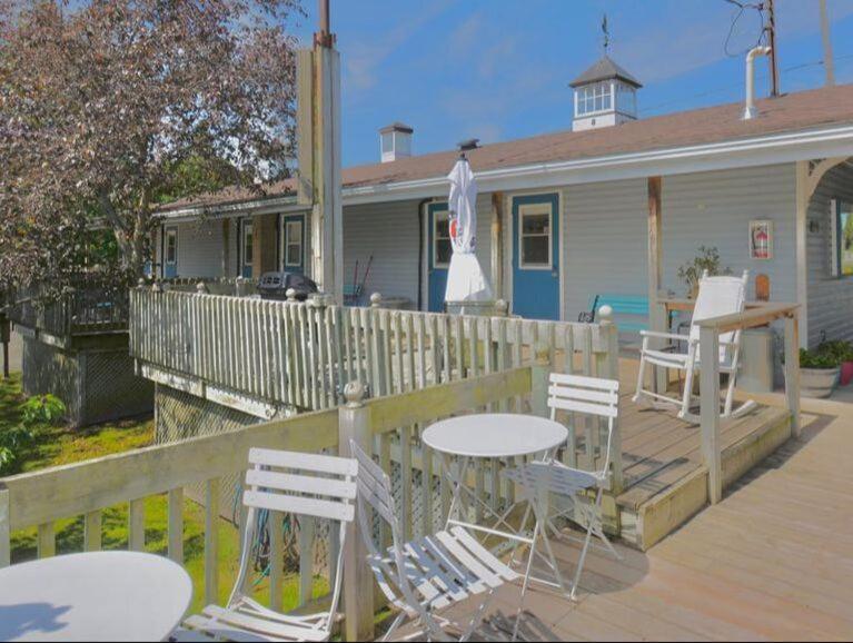 Dewar'S Inn And Cottages 普雷斯科特 外观 照片