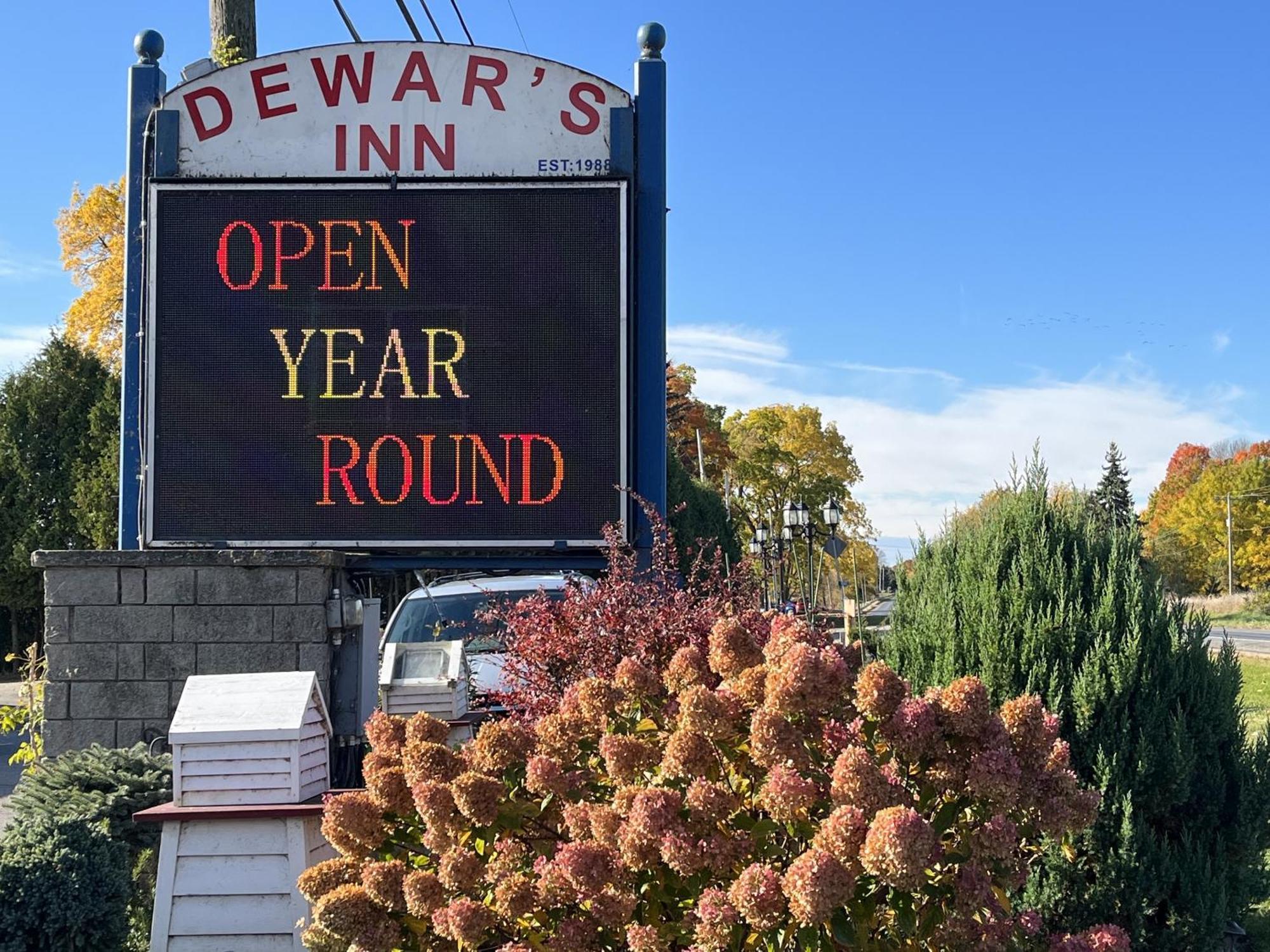 Dewar'S Inn And Cottages 普雷斯科特 外观 照片