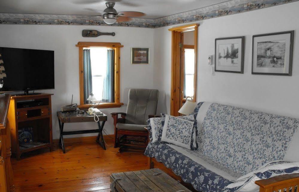 Dewar'S Inn And Cottages 普雷斯科特 外观 照片